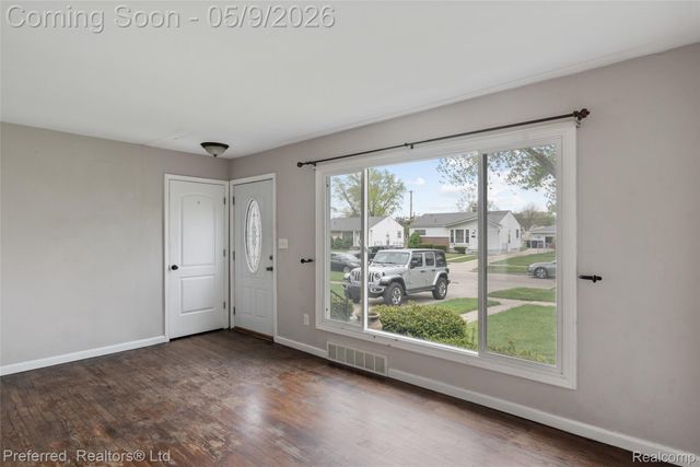 31536 Hazelwood Street, Westland, MI 48186