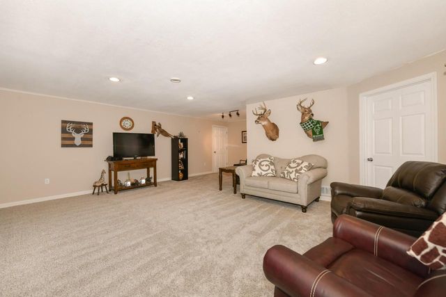 2819 Frontier DRIVE, Racine, WI 53404