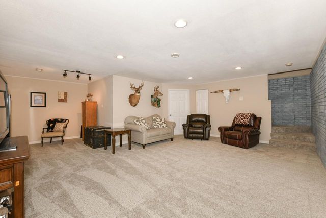 2819 Frontier DRIVE, Racine, WI 53404