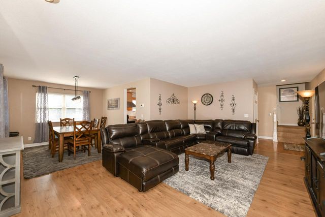 2819 Frontier DRIVE, Racine, WI 53404