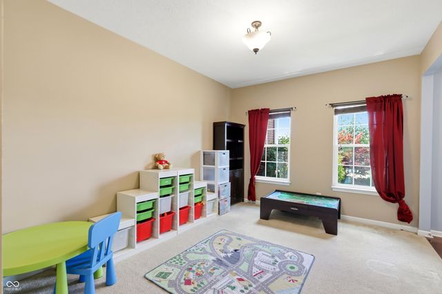 5825 Somerset Boulevard E, Bargersville, IN 46106