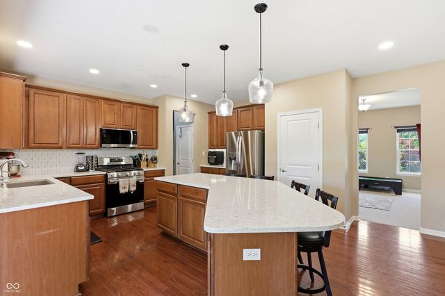 5825 Somerset Boulevard E, Bargersville, IN 46106