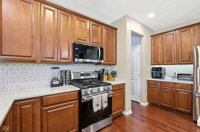 5825 Somerset Boulevard E, Bargersville, IN 46106