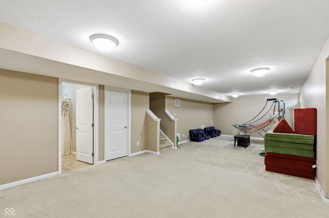5825 Somerset Boulevard E, Bargersville, IN 46106