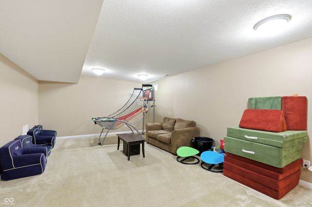5825 Somerset Boulevard E, Bargersville, IN 46106