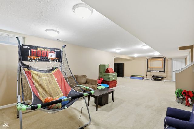 5825 Somerset Boulevard E, Bargersville, IN 46106