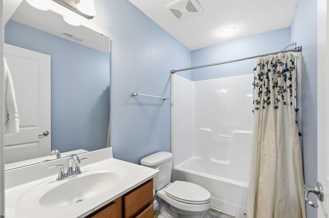 5825 Somerset Boulevard E, Bargersville, IN 46106