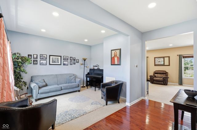 5825 Somerset Boulevard E, Bargersville, IN 46106