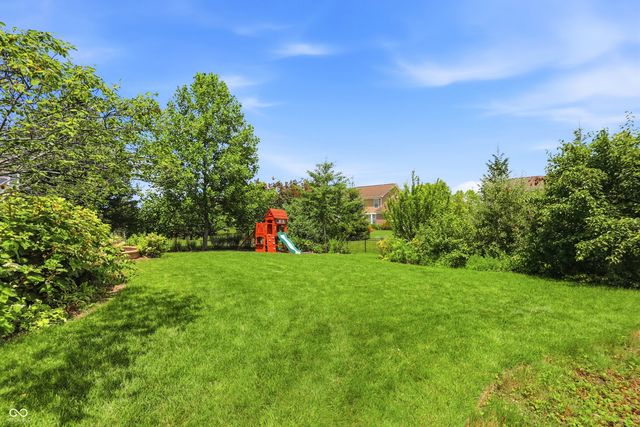 5825 Somerset Boulevard E, Bargersville, IN 46106