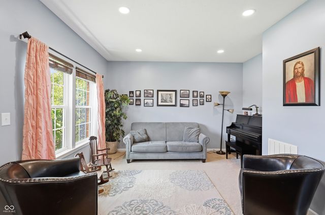 5825 Somerset Boulevard E, Bargersville, IN 46106