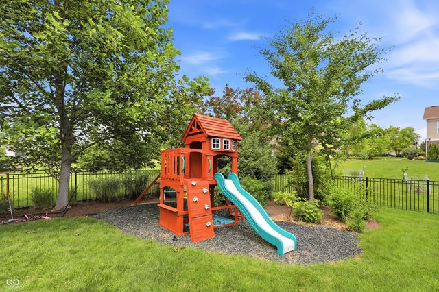5825 Somerset Boulevard E, Bargersville, IN 46106