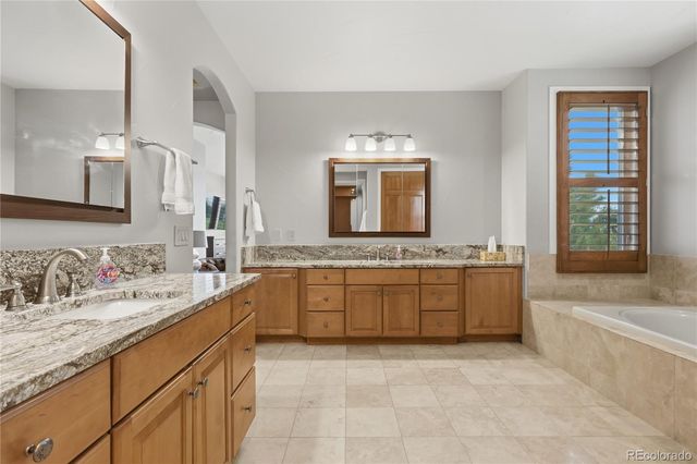 6732 Vista Lodge Loop, Castle Pines, CO 80108