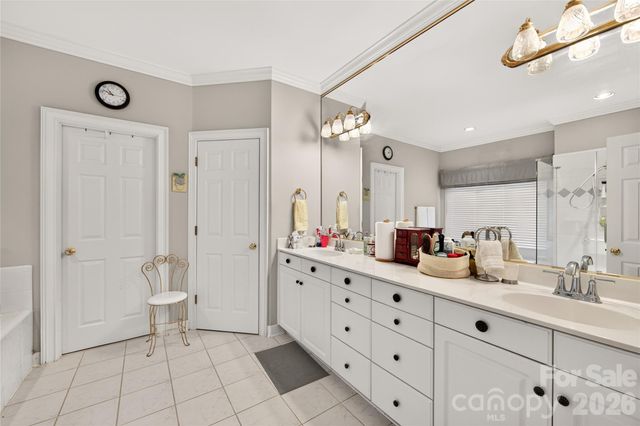 3517 Wylie Meadow Lane, Charlotte, NC 28269