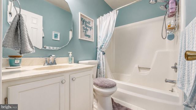 4 WHITEWATER LN, Egg Harbor Township, NJ 08234