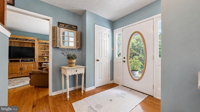 4 WHITEWATER LN, Egg Harbor Township, NJ 08234