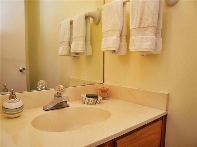 7122 Wood Hollow DR 10, Austin, TX 78731