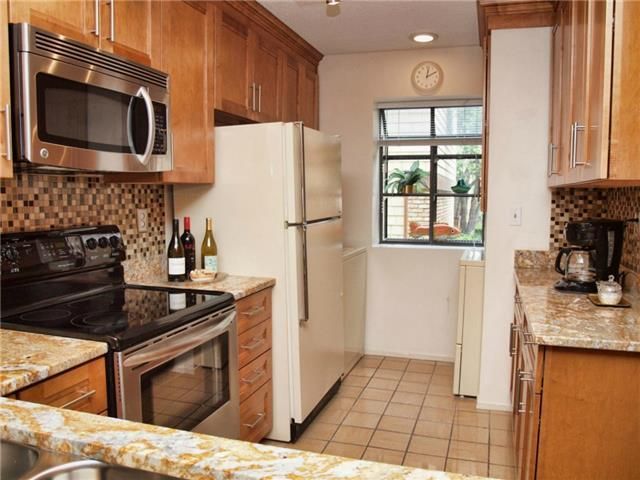 7122 Wood Hollow DR 10, Austin, TX 78731