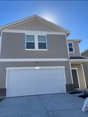 627 Gemsbok DR, Hutto, TX 78634