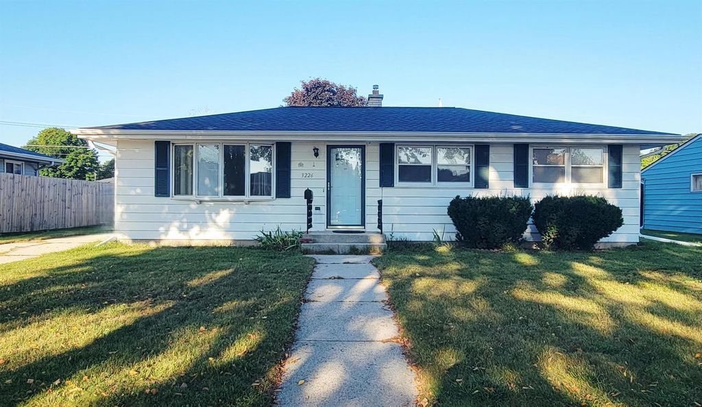 3226 S 10TH STREET, Sheboygan, WI 53081