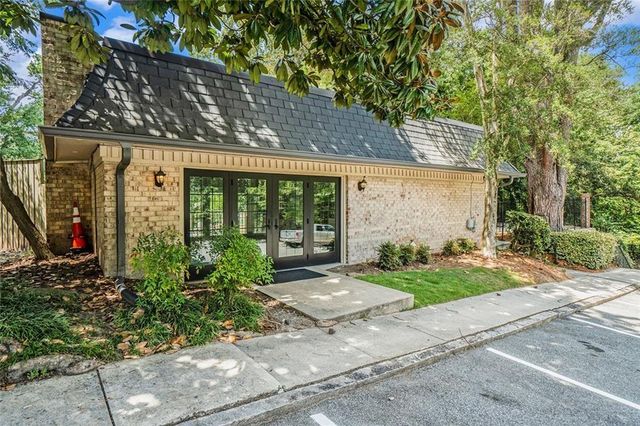 94 Rosaire NW Place, Atlanta, GA 30327