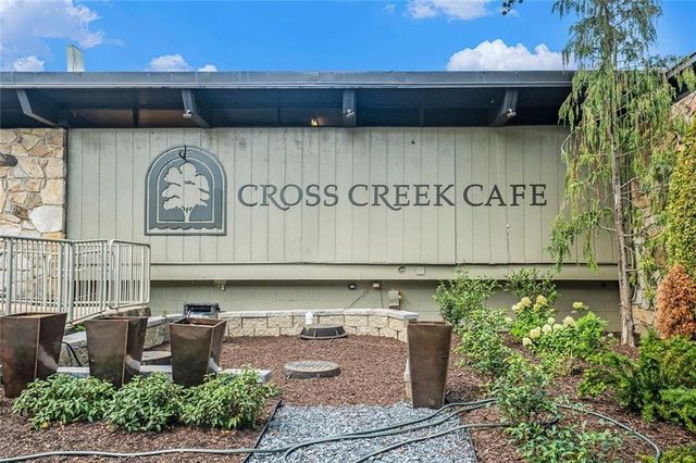 94 Rosaire NW Place, Atlanta, GA 30327