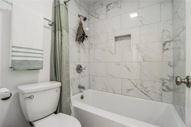 94 Rosaire NW Place, Atlanta, GA 30327