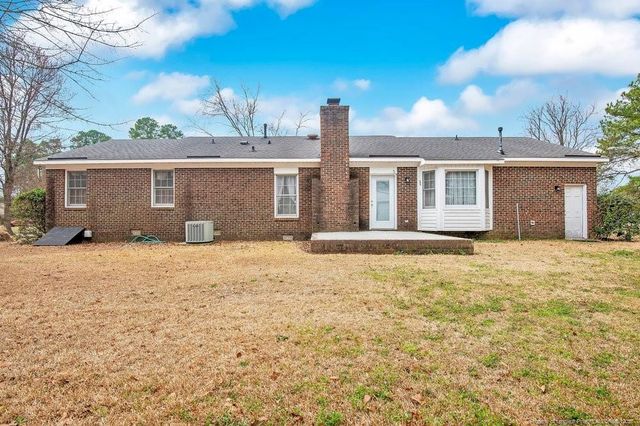 6300 Lake Trail Drive, Fayetteville, NC 28304