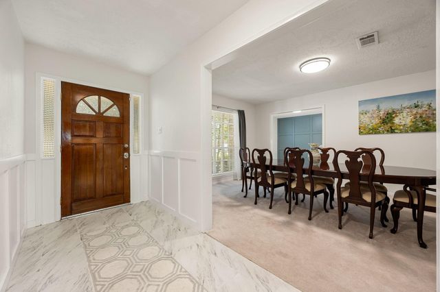 8222 Middlebury Lane, Houston, TX 77070