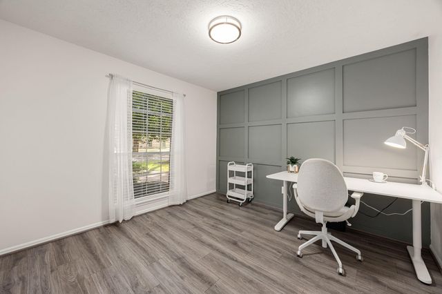 8222 Middlebury Lane, Houston, TX 77070