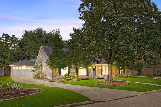 8222 Middlebury Lane, Houston, TX 77070