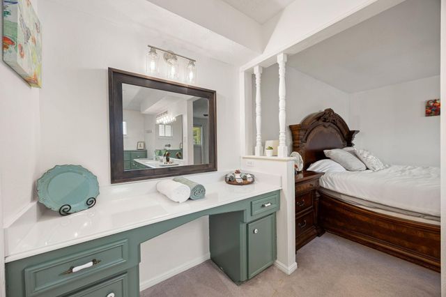 8222 Middlebury Lane, Houston, TX 77070