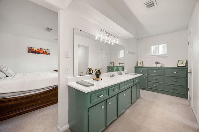 8222 Middlebury Lane, Houston, TX 77070