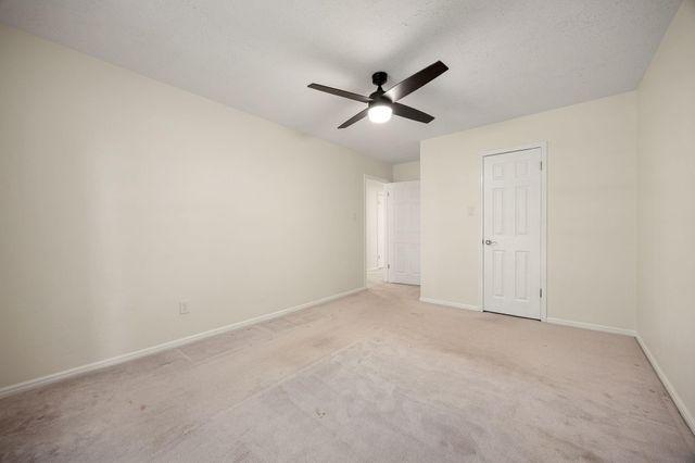 8222 Middlebury Lane, Houston, TX 77070