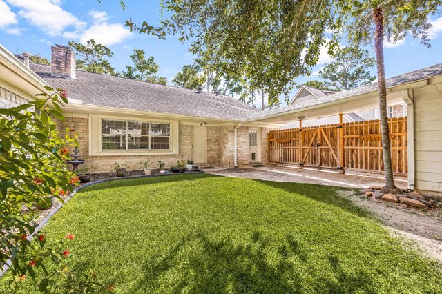 8222 Middlebury Lane, Houston, TX 77070