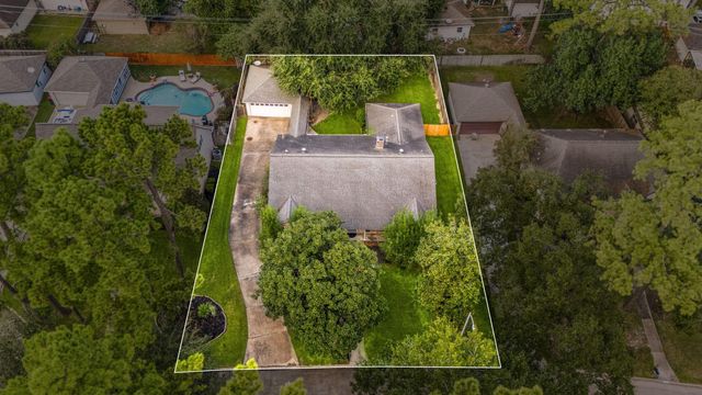 8222 Middlebury Lane, Houston, TX 77070