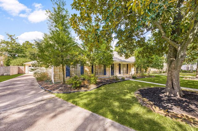 8222 Middlebury Lane, Houston, TX 77070