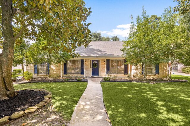 8222 Middlebury Lane, Houston, TX 77070