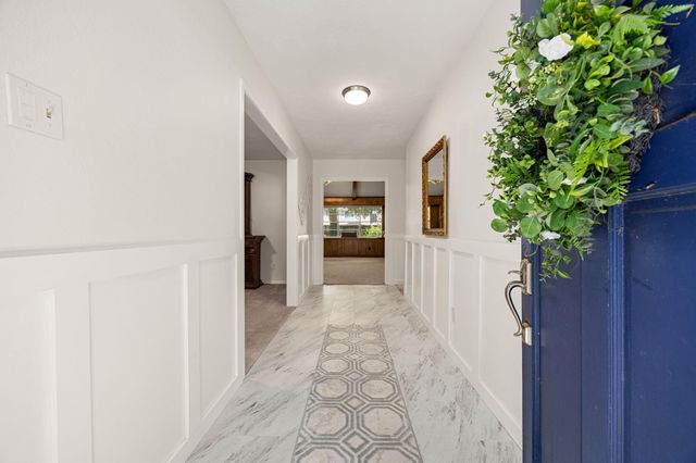 8222 Middlebury Lane, Houston, TX 77070