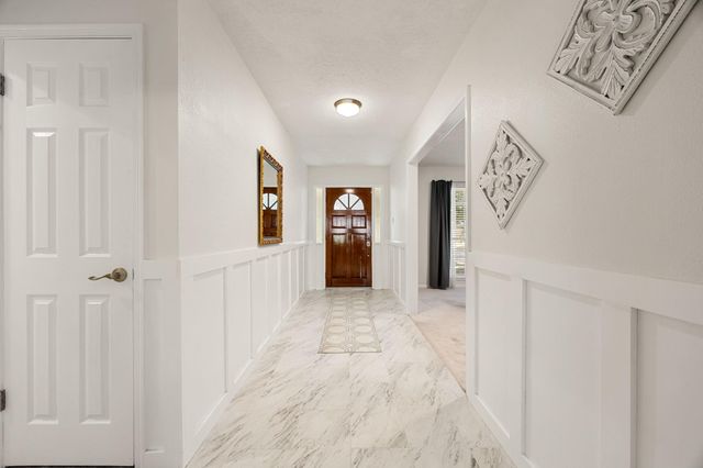 8222 Middlebury Lane, Houston, TX 77070