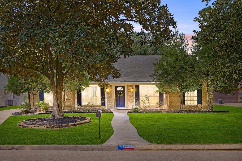 8222 Middlebury Lane, Houston, TX 77070
