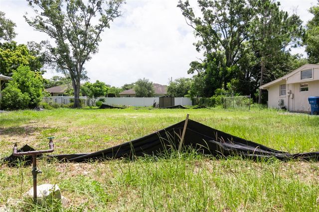 658 15TH STREET NW, Largo, FL 33770