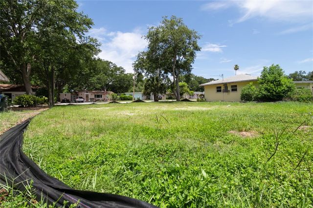 658 15TH STREET NW, Largo, FL 33770