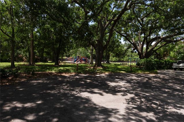 658 15TH STREET NW, Largo, FL 33770