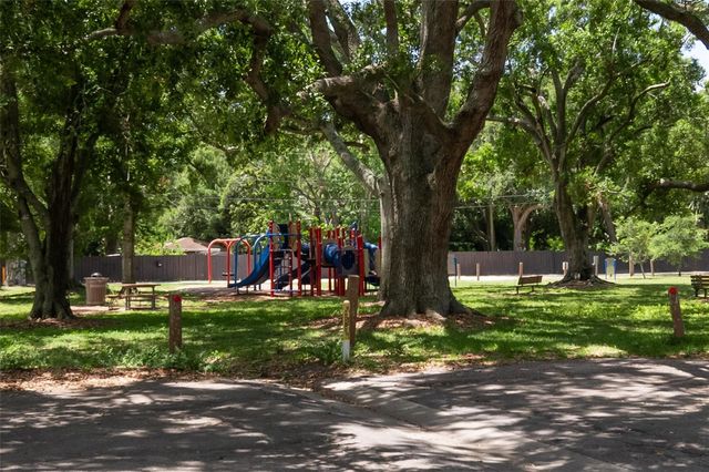 658 15TH STREET NW, Largo, FL 33770