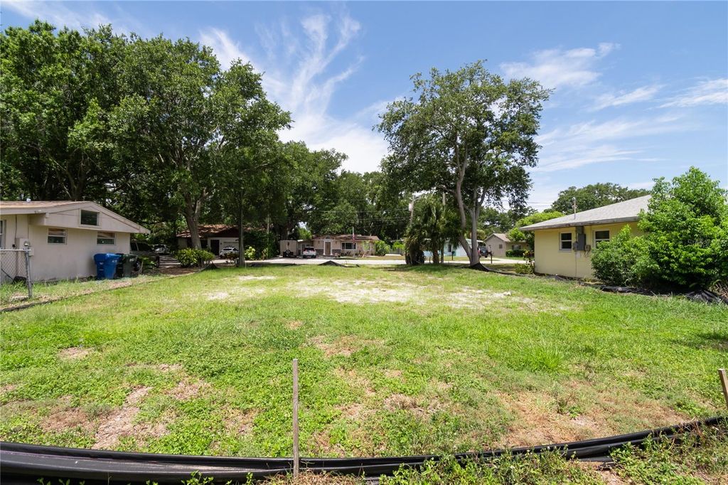 658 15TH STREET NW, Largo, FL 33770