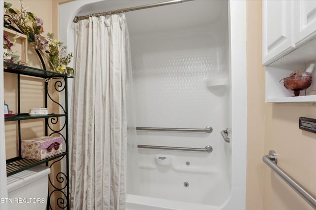 305 Beechwood Drive, Knoxville, TN 37920