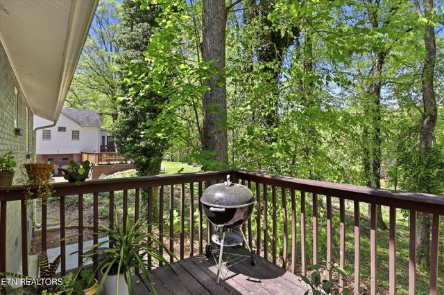 305 Beechwood Drive, Knoxville, TN 37920