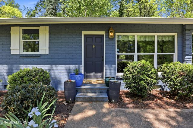 305 Beechwood Drive, Knoxville, TN 37920