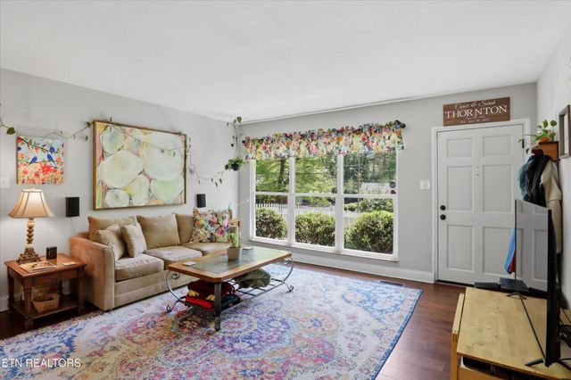 305 Beechwood Drive, Knoxville, TN 37920