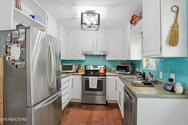 305 Beechwood Drive, Knoxville, TN 37920